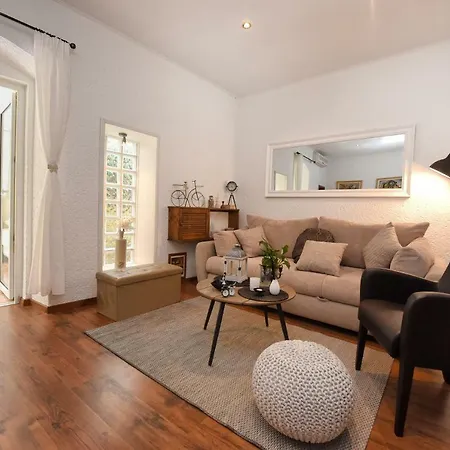 Euphrasius Apartmants Apartment